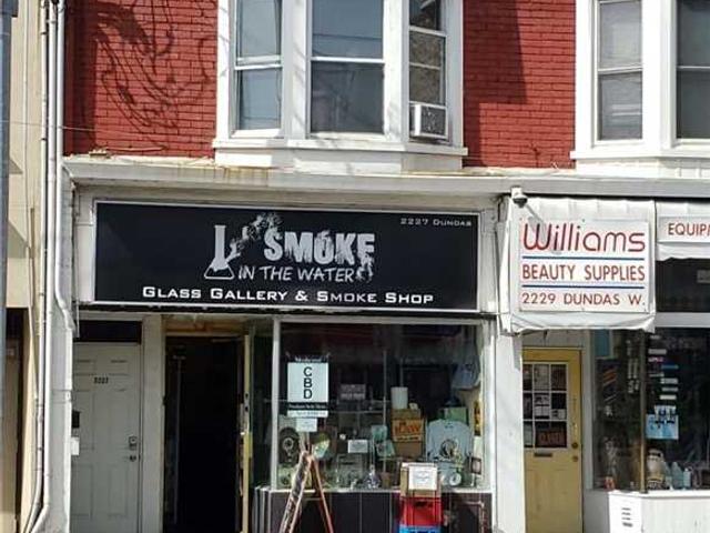 2227 Dundas St W
