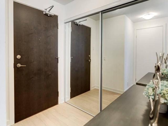 2210 - 10 Park Lawn Rd