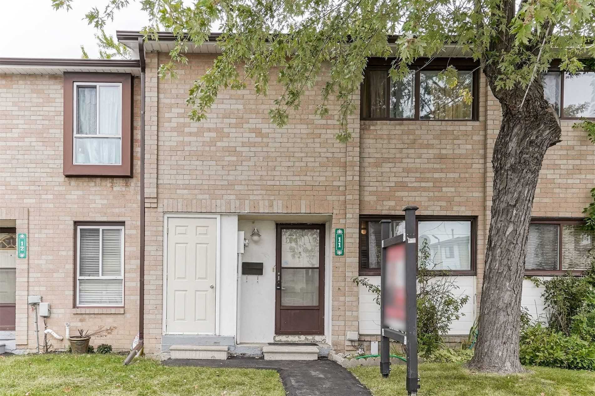 11 Fleetwood Cres, Brampton Sold, W4904909 Condos.ca