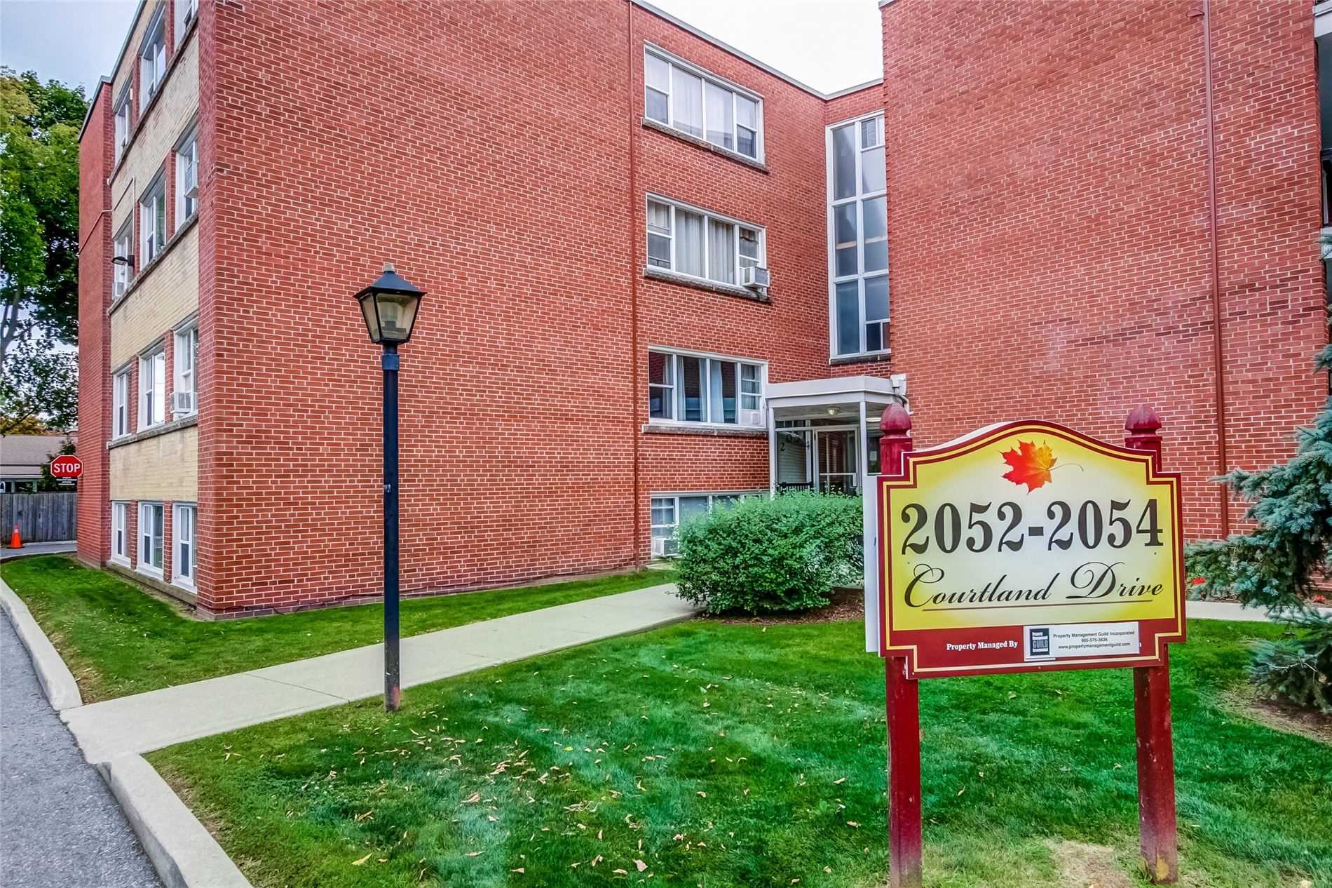 301 2054 Courtland Dr, Burlington Sold, W4906308 Condos.ca
