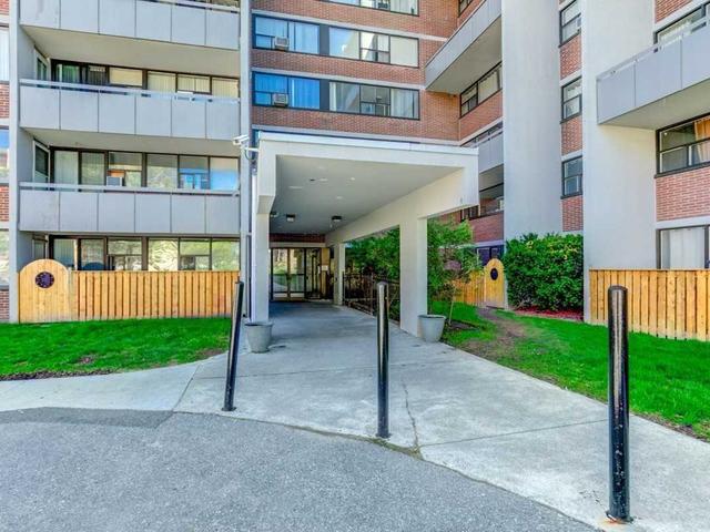 115 - 2121 Roche Crt