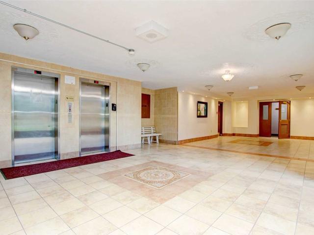 115 - 2121 Roche Crt