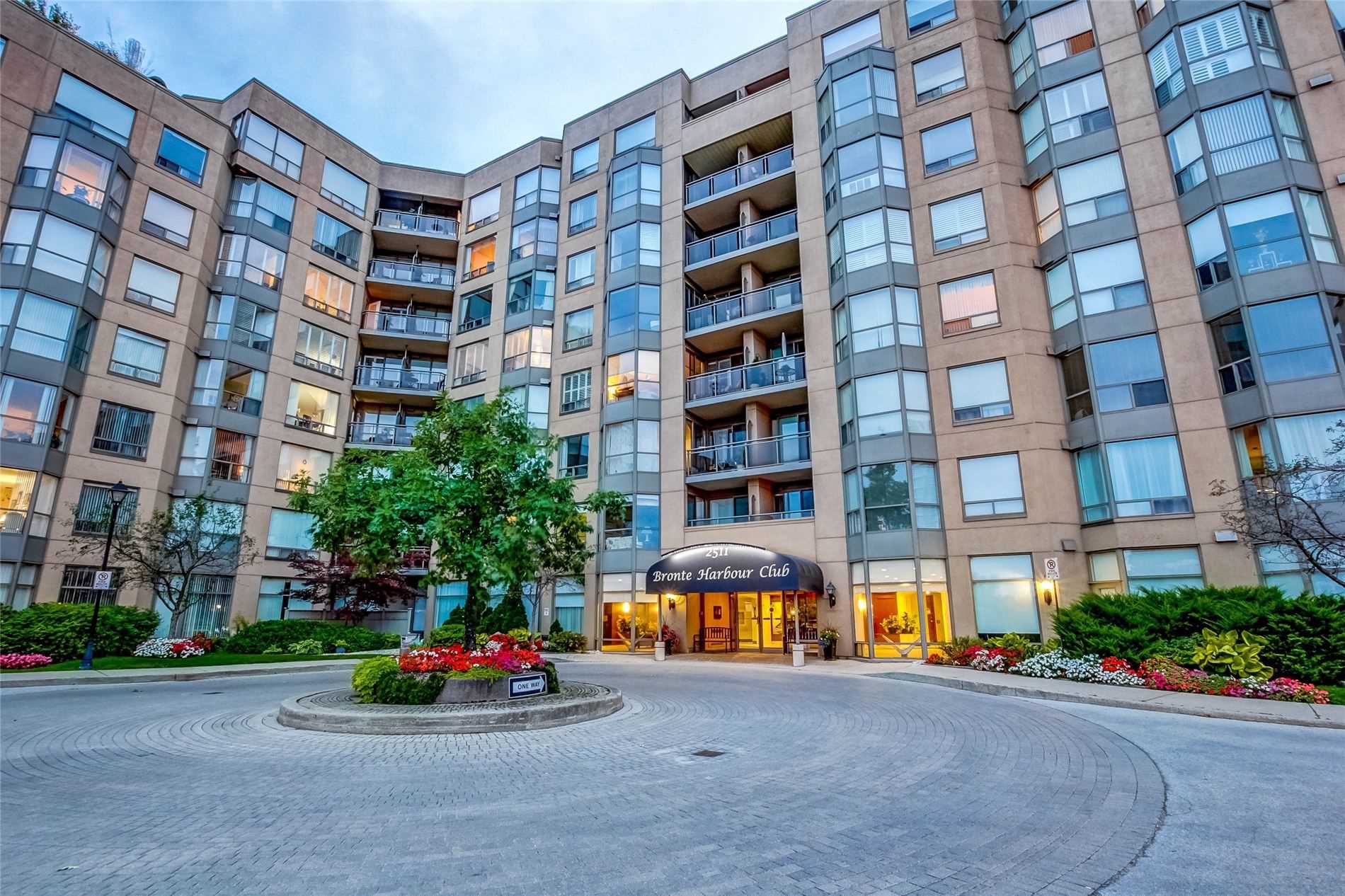 810 2511 Lakeshore Rd W, Oakville Terminated, W4911007 Condos.ca