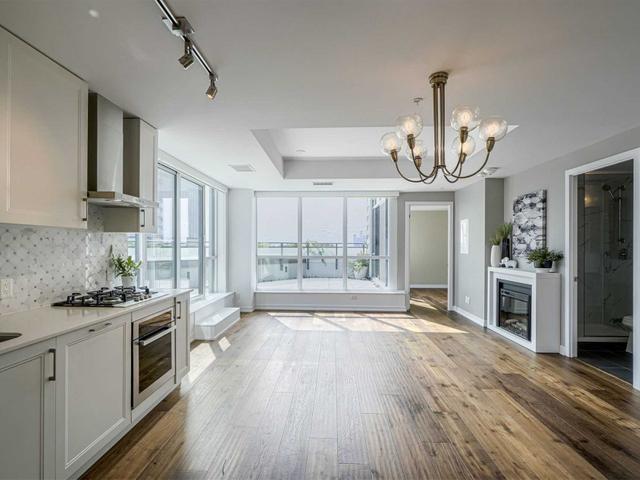 619 - 38 Howard Park Ave