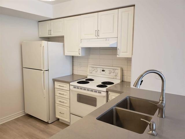 327 - 25 Kingsbridge Garden Circ