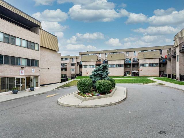 165 - 2095 Roche Crt