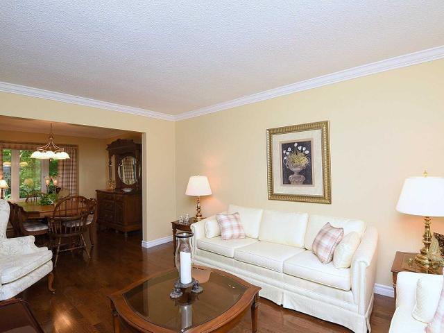 1827 Heather Hills Dr