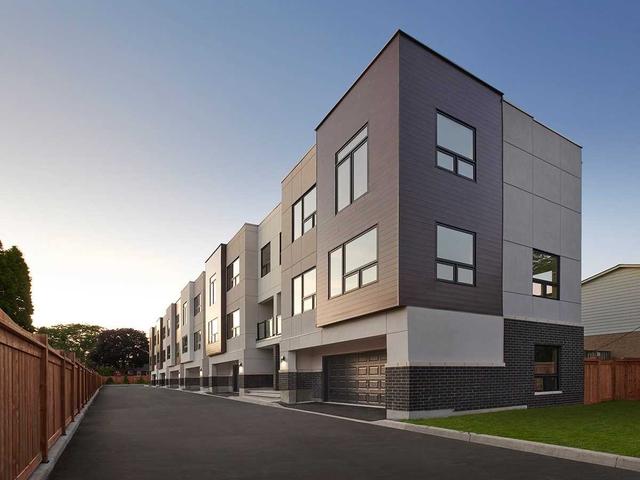 4 - 5451 Lakeshore Rd