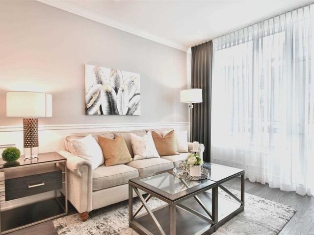 112 - 75 Eglinton Ave W