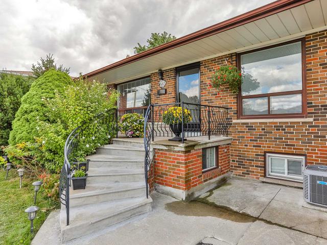 25 Gatesgill Cres