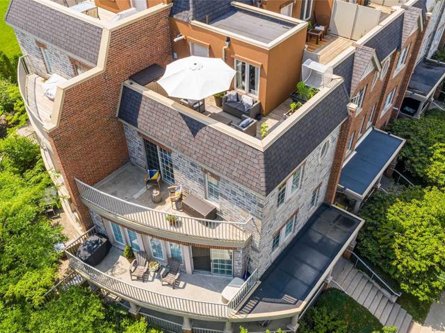 TH30 - 93 The Queensway Ave