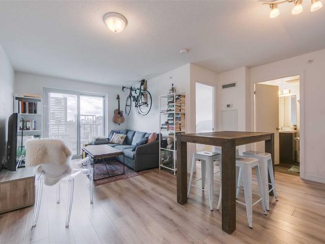 702 - 1420 Dupont St