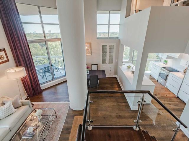 #806 - 2 Fieldway Rd