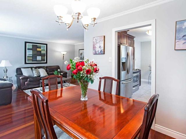 5247 Broughton Cres N