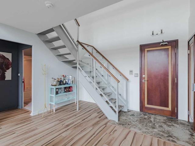 219 - 300 Manitoba St