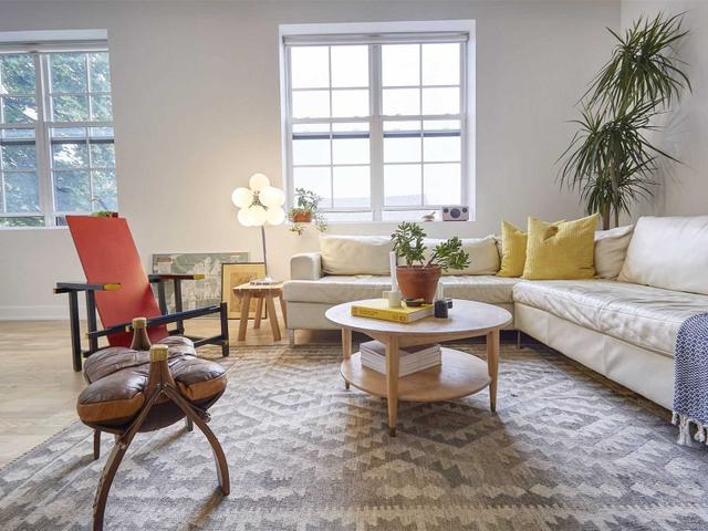 305 - 152 Annette St