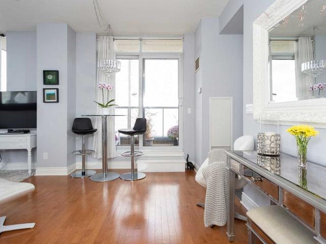 1805 - 70 High Park Ave