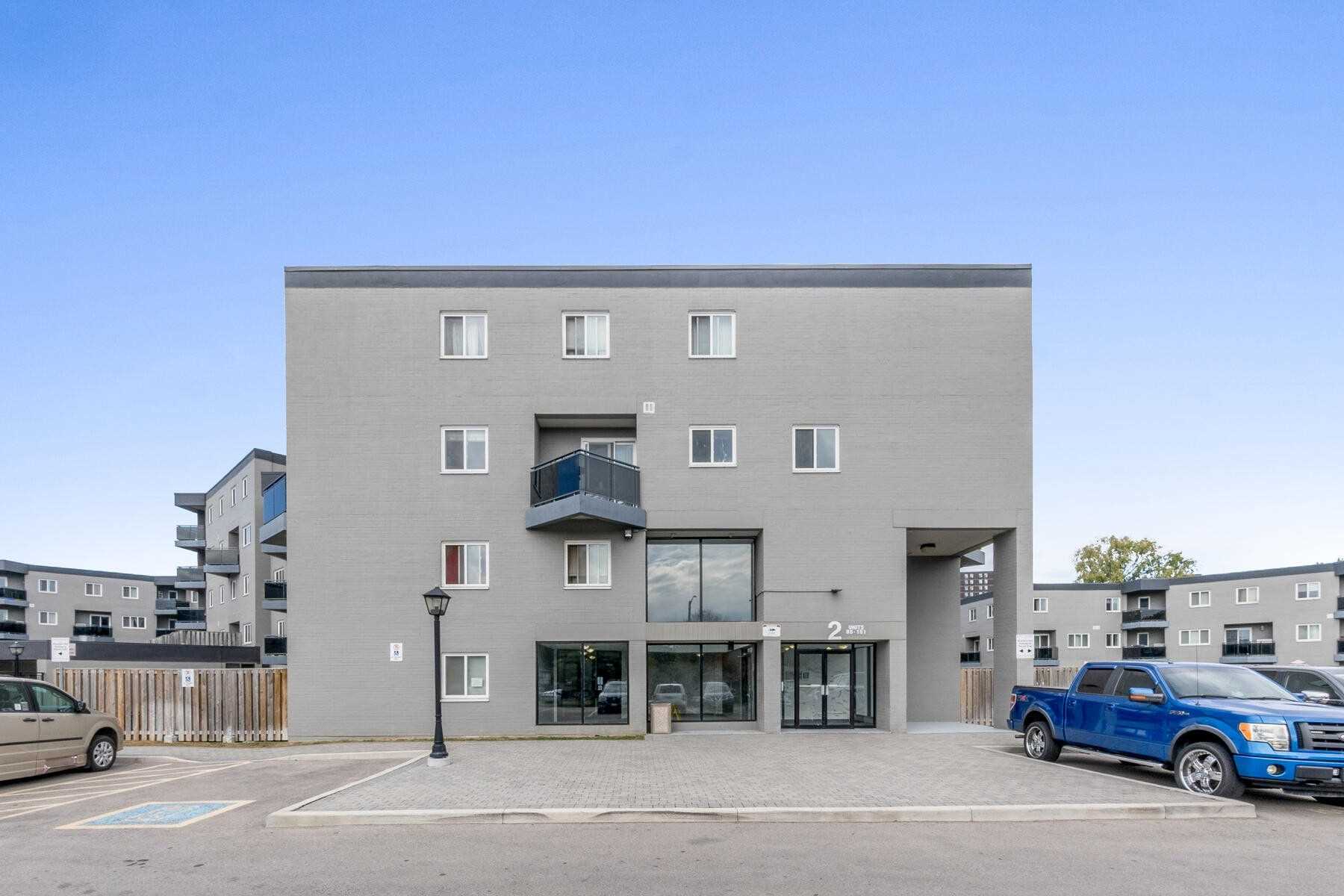 124 2001 Bonnymede Dr, Mississauga Terminated, W4935619 Condos.ca