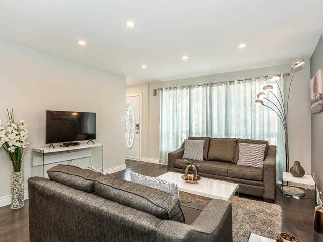 626 Scarlett Rd