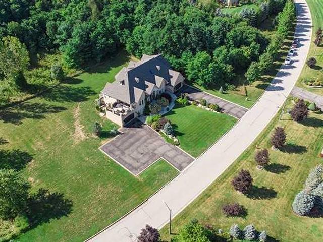 4 Valley Hill Dr