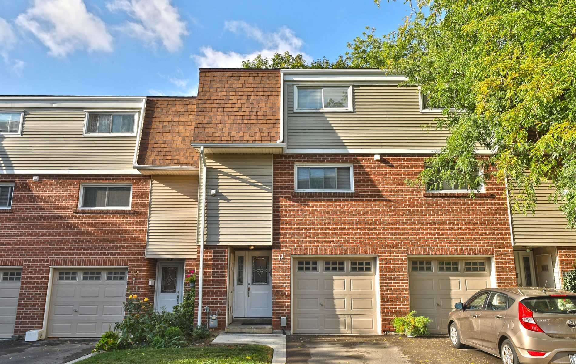 11 960 Warwick Crt, Burlington Sold, W4938034 Condos.ca