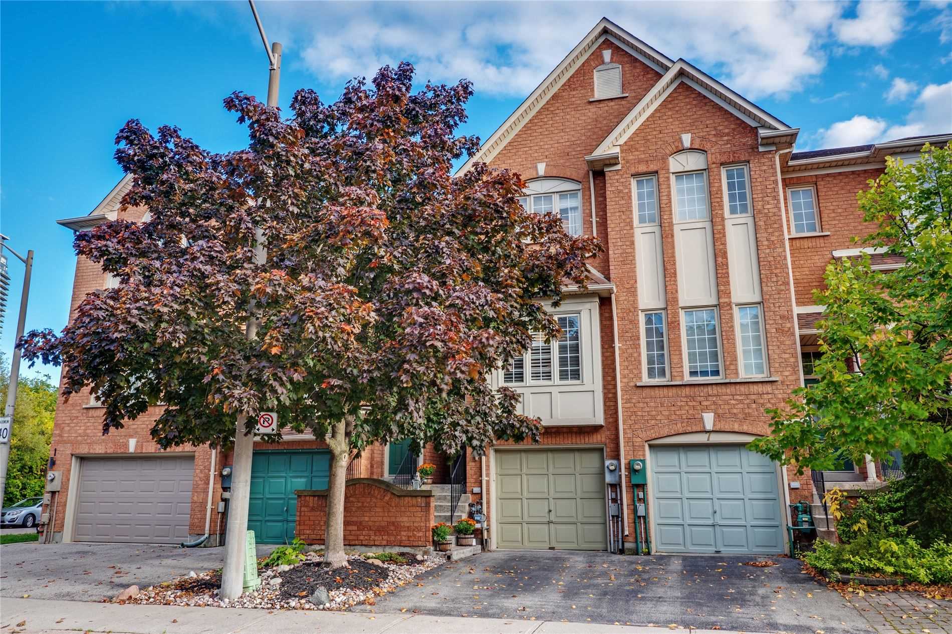 5 Bluewater Crt, Etobicoke Sold, W4942699 Condos.ca