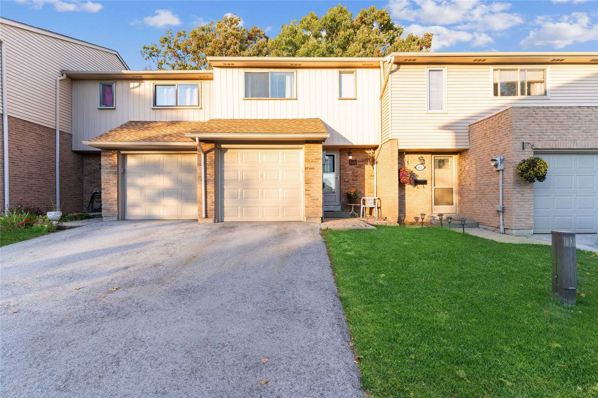 64 1558 Lancaster Dr, Oakville Sold, W4945508 Condos.ca