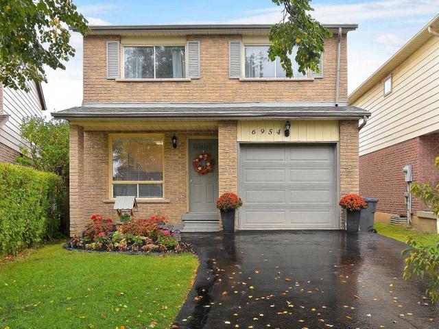 6954 Cordingley Cres