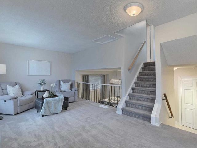 6954 Cordingley Cres