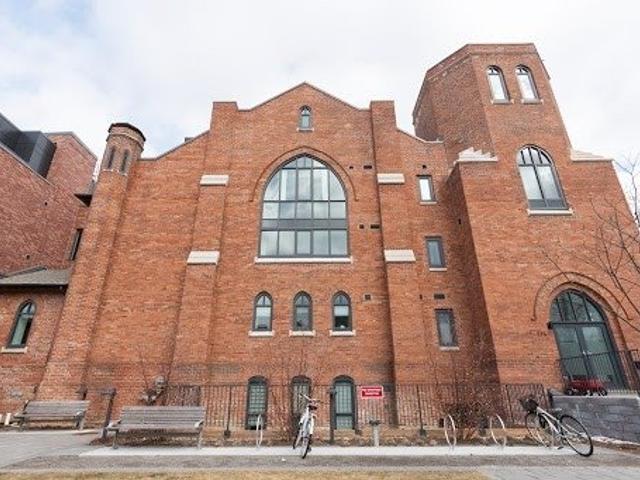 C207 - 243 Perth Ave