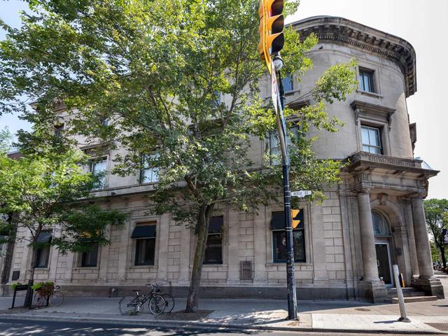 2nd Lvl - 2854 Dundas St W