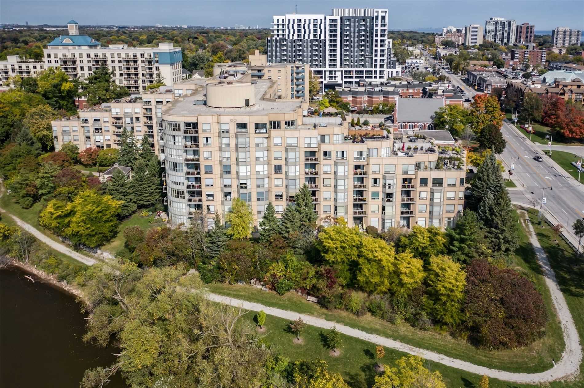 323 2511 Lakeshore Rd W, Oakville Terminated, W4949889 Condos.ca