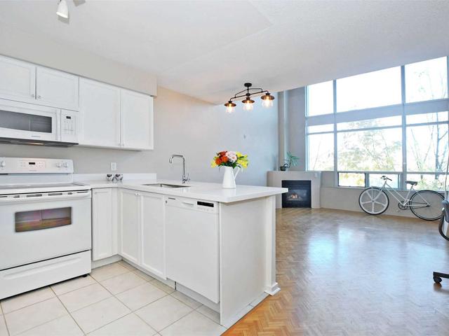 222 - 200 Manitoba St