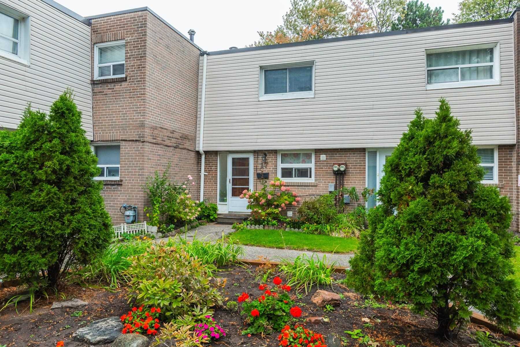 17 435 Silverstone Dr, Etobicoke Sold, W4958009 Condos.ca