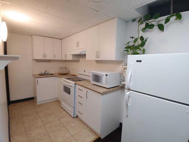 Bsmt - 5913 Hemingway Rd