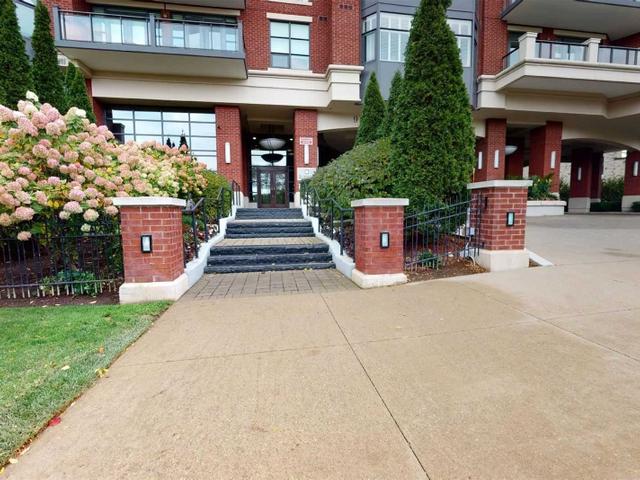 712 - 9 Burnhamthorpe Cres