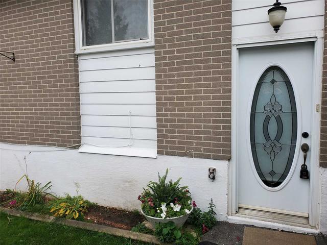 Lower - 18 Finsbury Dr