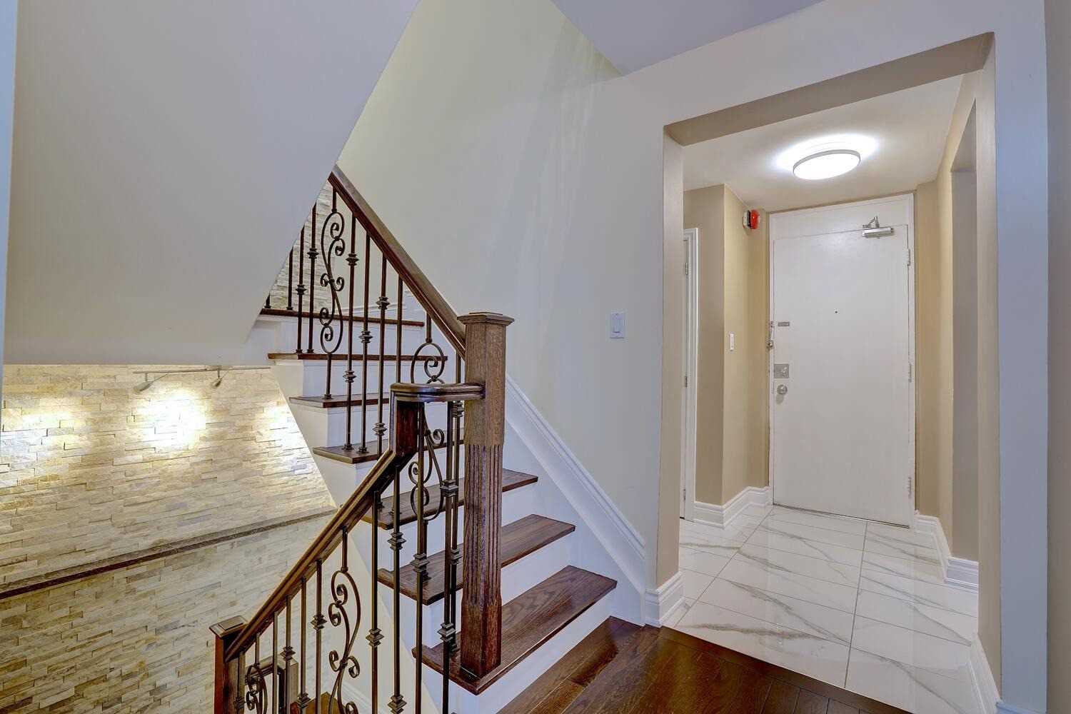 16 3308 The Credit Woodlands, Mississauga Sold, W4966051 Condos.ca