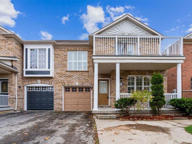 32 Topiary Lane
