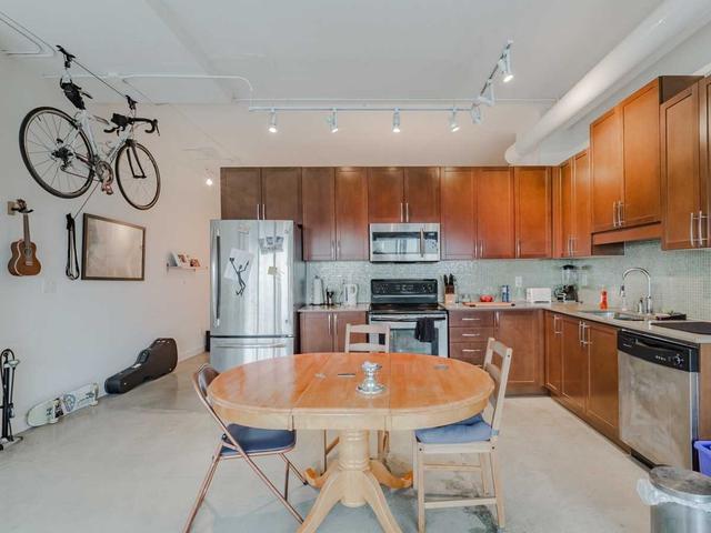 1011 - 2 Fieldway Rd