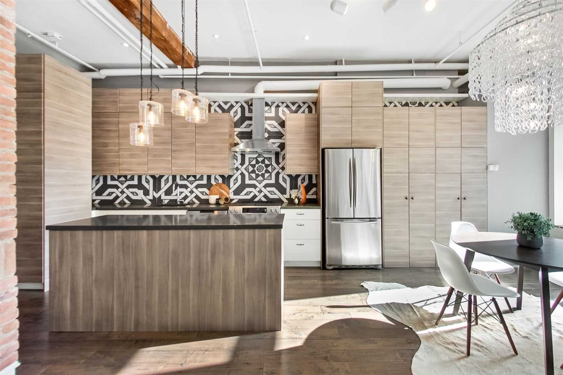 7 121 Prescott Ave, Toronto Sold, W4969888 Condos.ca