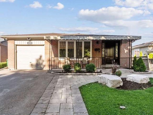 1797 Pickmere Crt