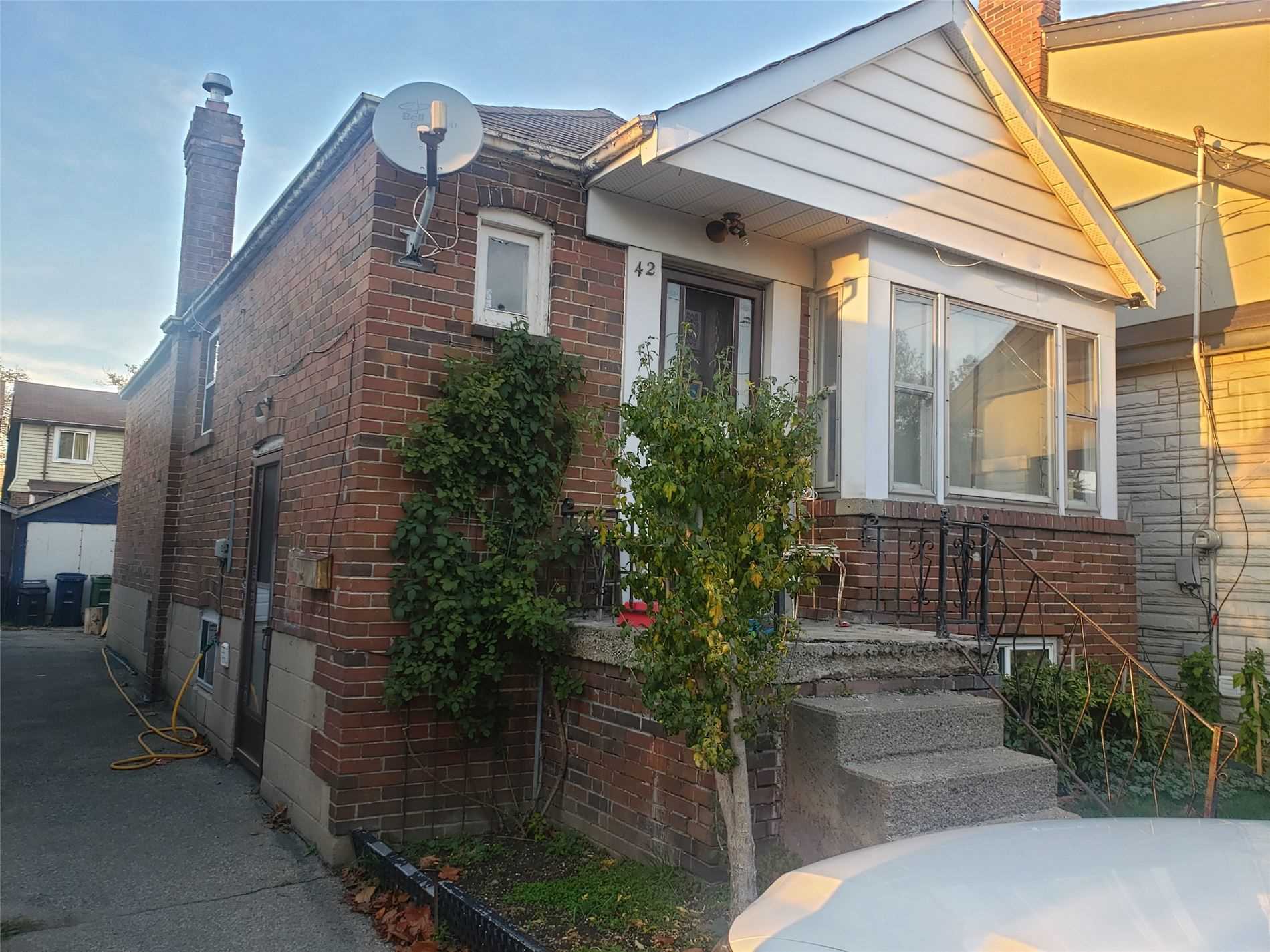 42 Craydon Ave, York Sold, W4972015 Property.ca