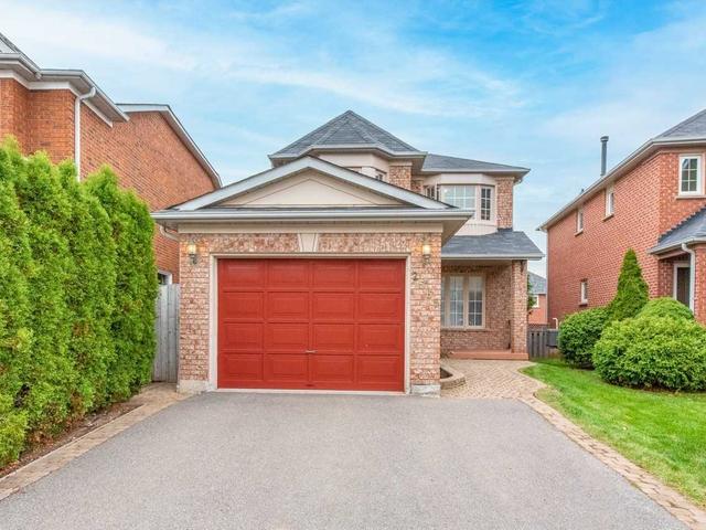 2565 Strathmore Cres