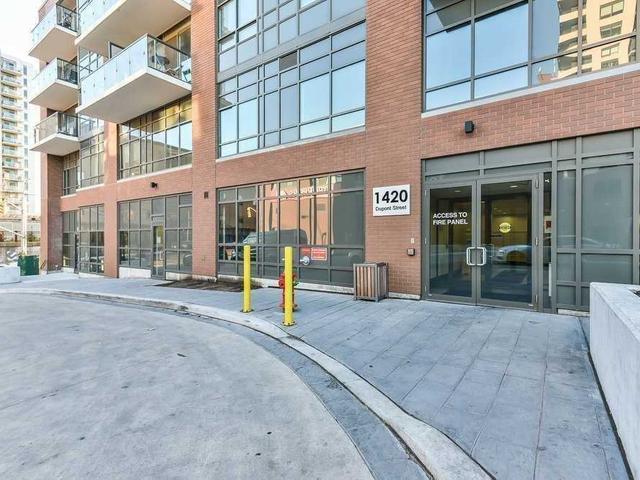 2006 - 1420 Dupont St