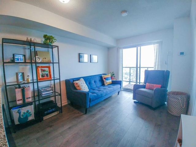 2006 - 1420 Dupont St