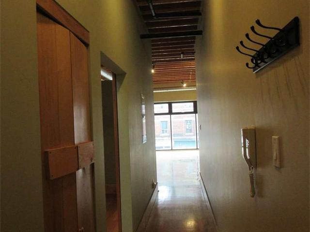 1 - 1042A Bloor St W