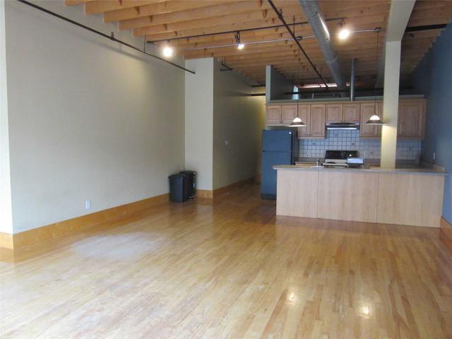 1 - 1042A Bloor St W