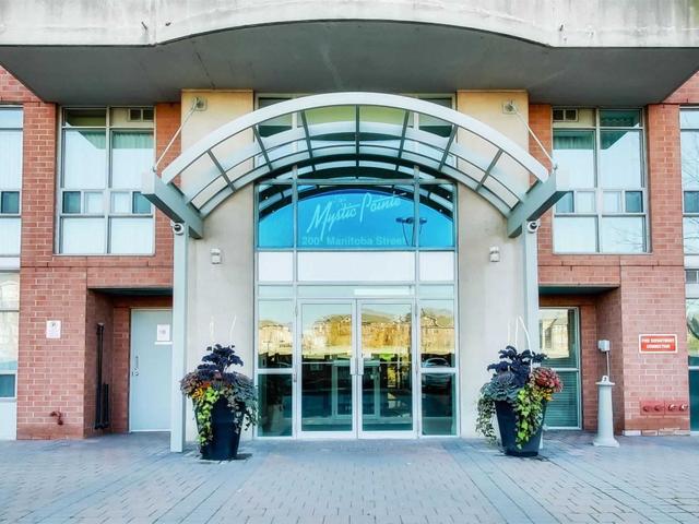 327 - 200 Manitoba St