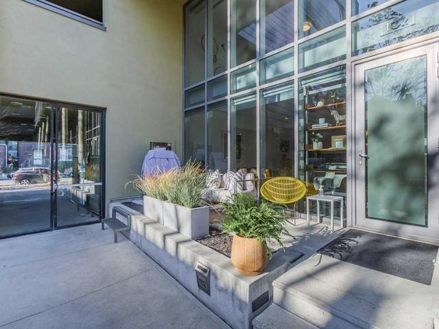 102 - 25 Ritchie Ave